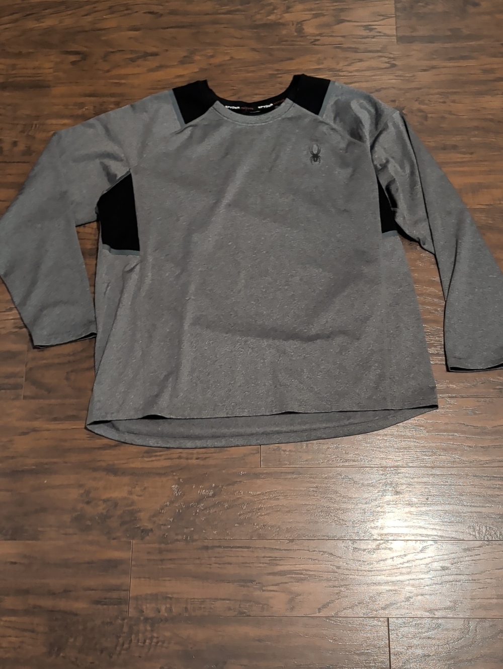 Spyder Gray & Black Long-Sleeve Athletic Top